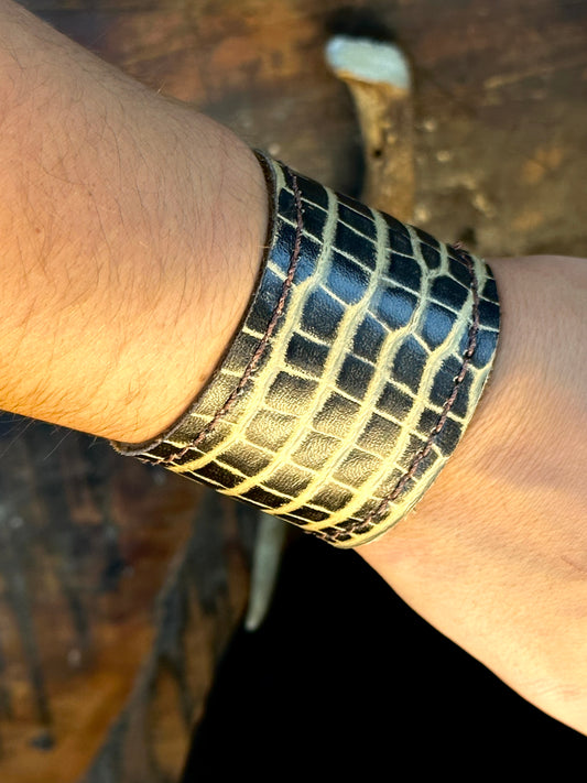 Croc Embossed Leather Snap Bracelet