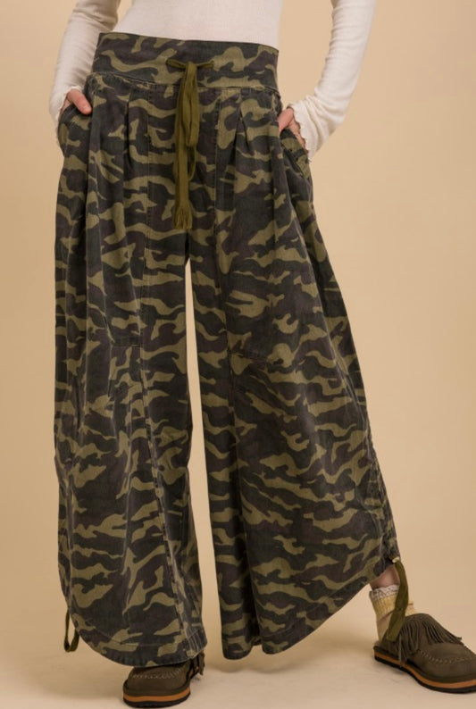 Camo Ruched Side Wide Pants
